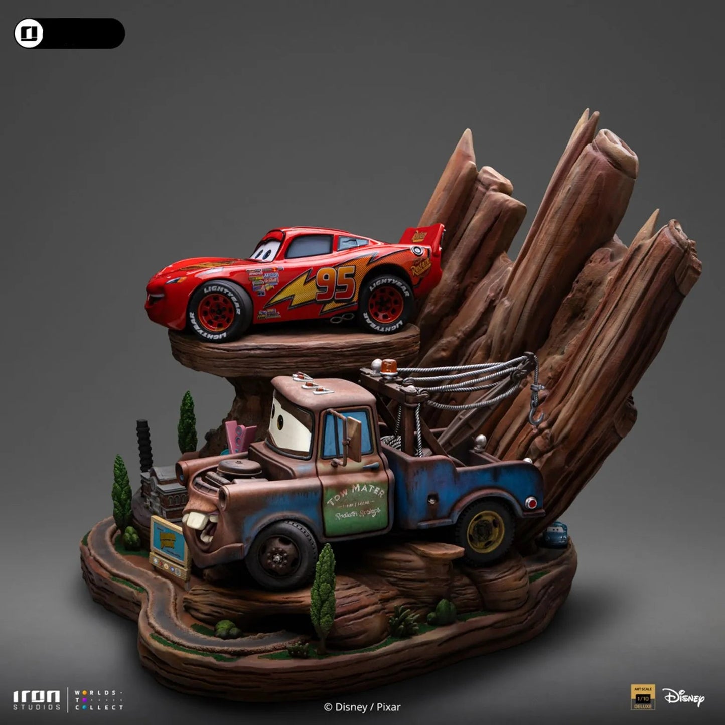 Iron Studios: Cars - Lightning McQueen & Tow Mater: Deluxe Art Scale 1/10 Statue PRE ORDER