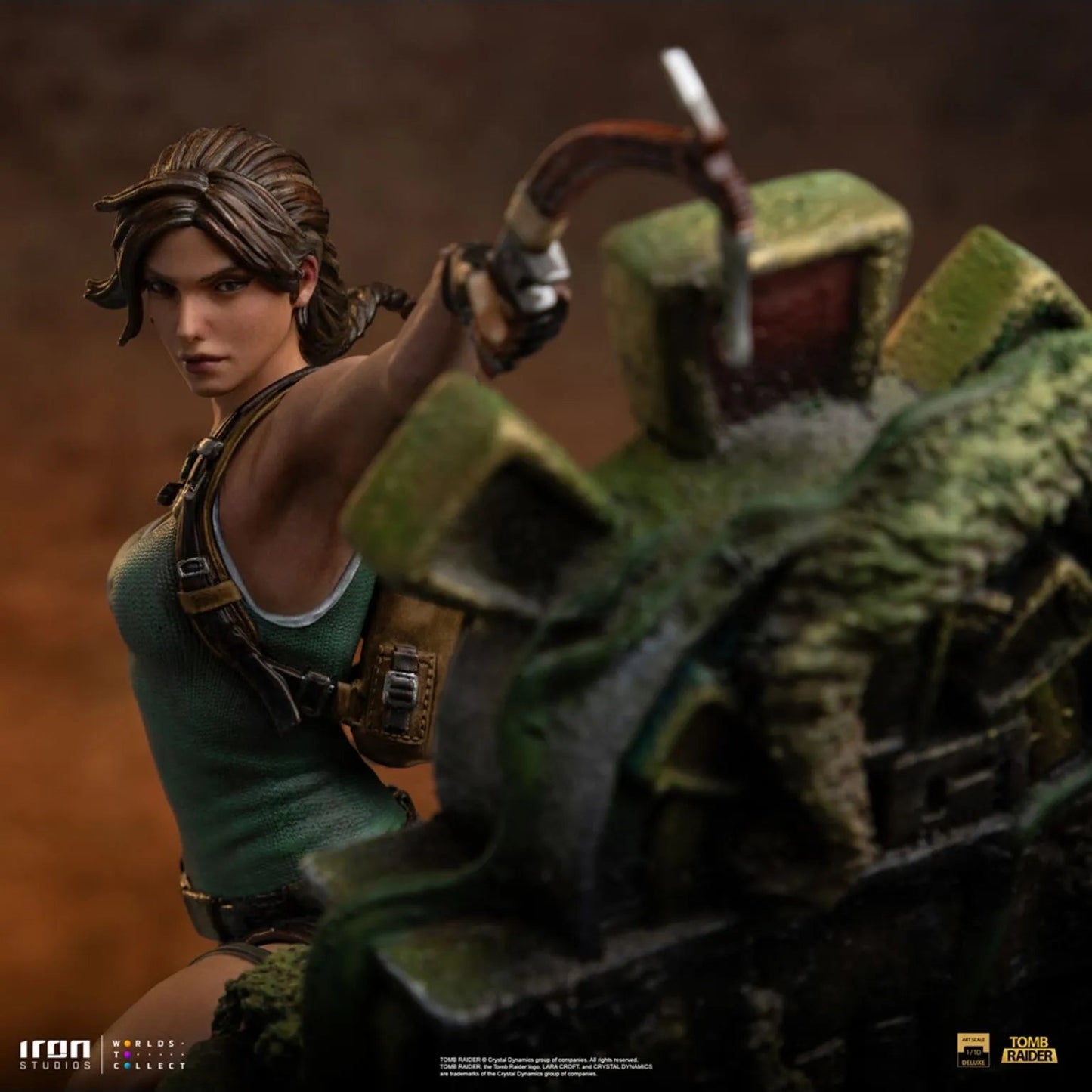 Iron Studios: Tomb Raider - Lara Croft Deluxe: Art Scale 1/10 Statue PRE ORDER