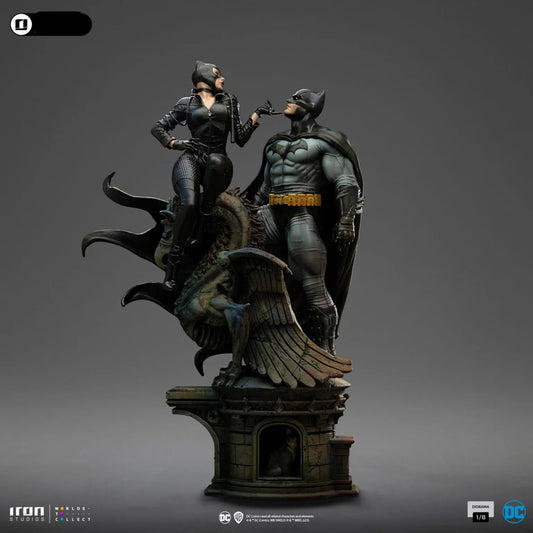 Iron Studios: DC Comics Series #9 Diorama - Batman & Catwoman: Art Scale 1/6