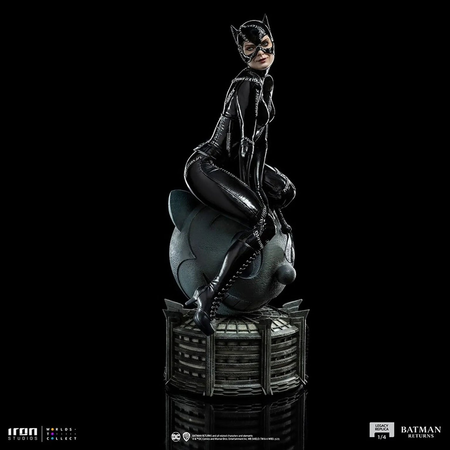 Iron Studios: Batman Returns Legacy Replica - Catwoman: Art Scale 1/4 Statue