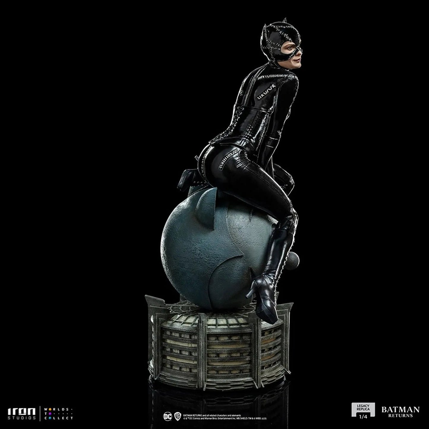 Iron Studios: Batman Returns Legacy Replica - Catwoman: Art Scale 1/4 Statue