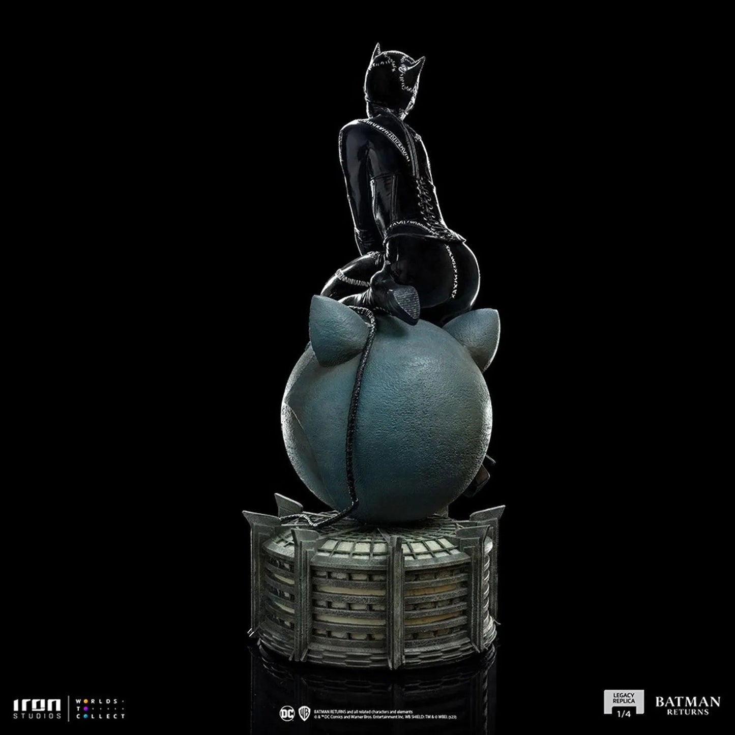 Iron Studios: Batman Returns Legacy Replica - Catwoman: Art Scale 1/4 Statue