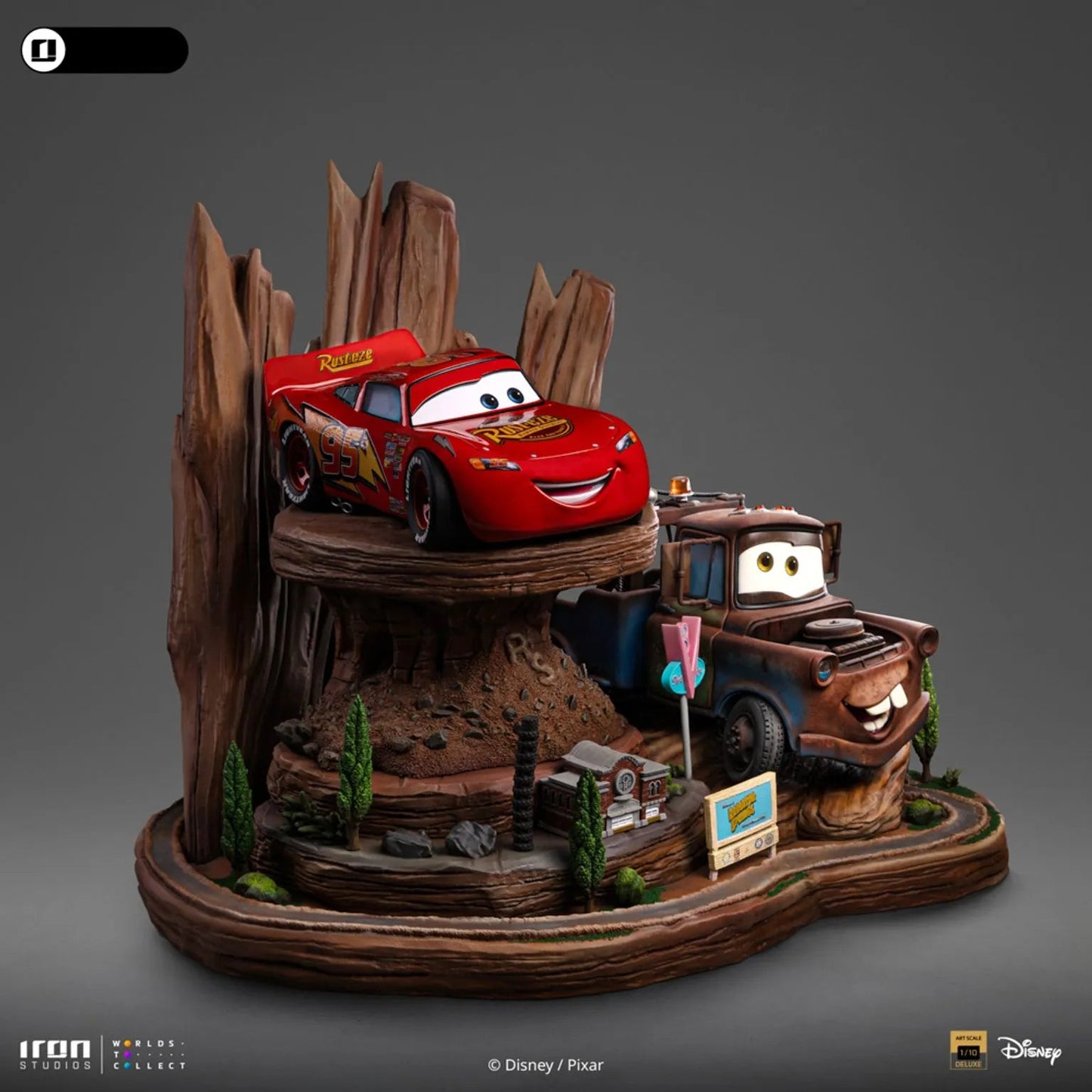 Iron Studios: Cars - Lightning McQueen & Tow Mater: Deluxe Art Scale 1/10 Statue PRE ORDER